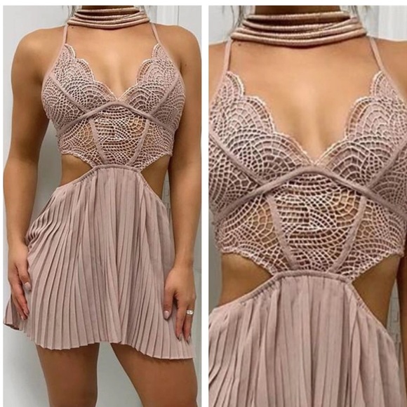 Rapture - Cut Out Pleated - Crochet Romper - Picture 6 of 8